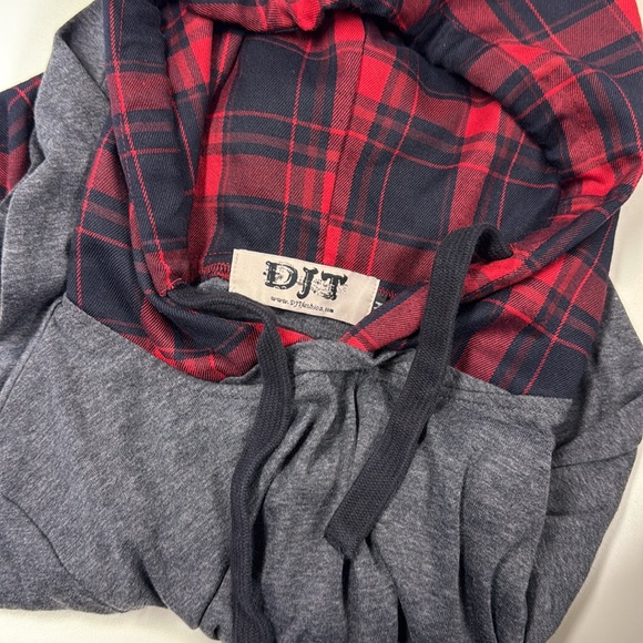 Red Plaid Hooded Shirt - Picture 6 of 6